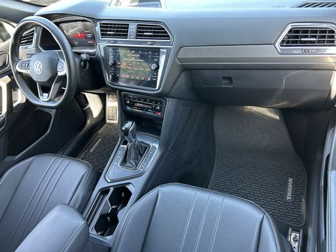 Used 2023 Volkswagen Tiguan SE R-Line FWD image 10