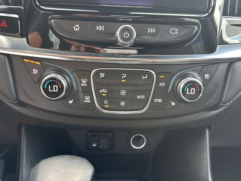 Certified 2023 Chevrolet Traverse High Country AWD/4WD image 42