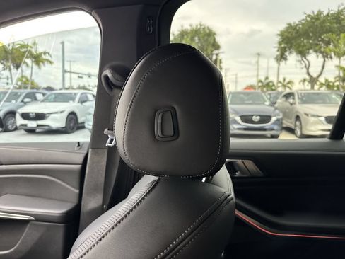 Used 2023 BMW X5 xDrive40i w/ M Sport Package AWD/4WD image 16