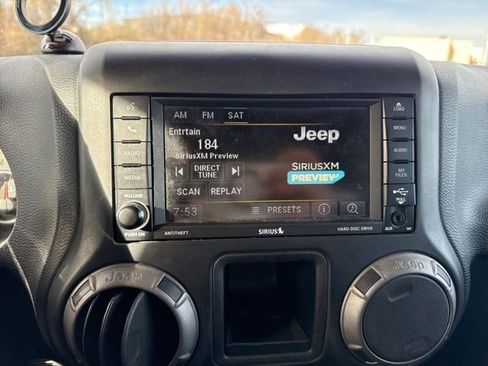 Used 2016 Jeep Wrangler Unlimited Sport image 12