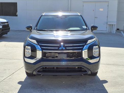 New 2026 Mitsubishi Outlander ES FWD image 6
