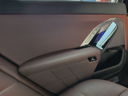 Used 2023 BMW 760i xDrive 760i xDrive w/ Executive Package image 17