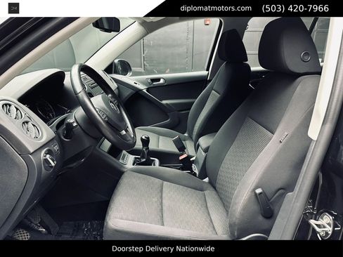 Used 2014 Volkswagen Tiguan S FWD image 17