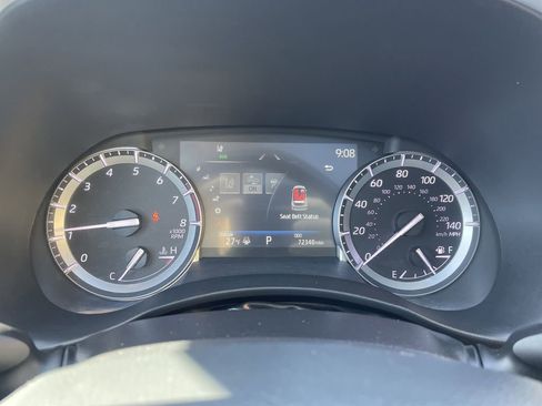 Used 2022 Toyota Highlander XLE image 17