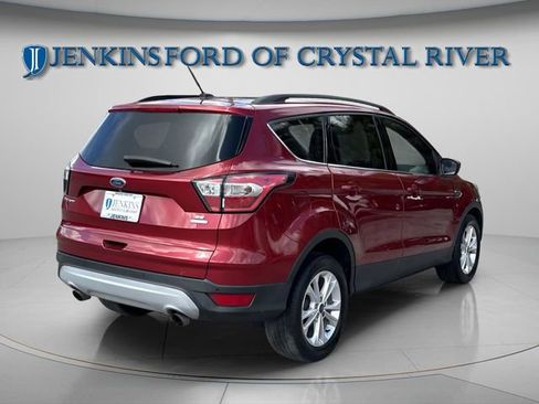 Used 2017 Ford Escape SE w/ SE Leather Comfort Package image 9