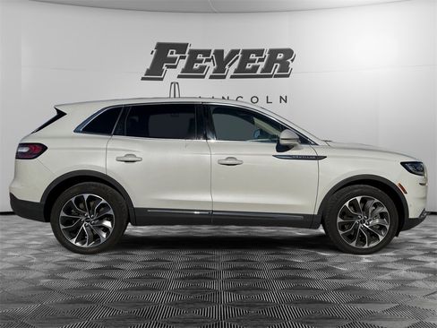 Used 2021 Lincoln Nautilus Reserve w/ Equipment Group 201A image 6