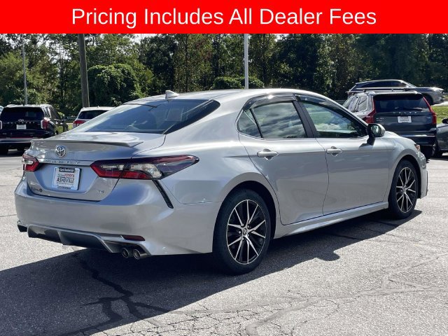 Used 2024 Toyota Camry SE FWD image 5