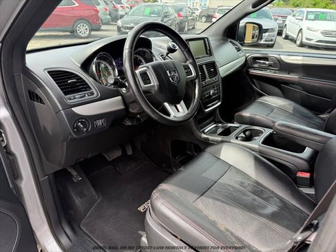 Used 2015 Dodge Grand Caravan R/T FWD image 10