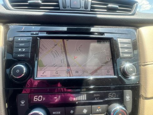 Used 2019 Nissan Rogue SV w/ Sun & Sound Touring Package FWD image 45