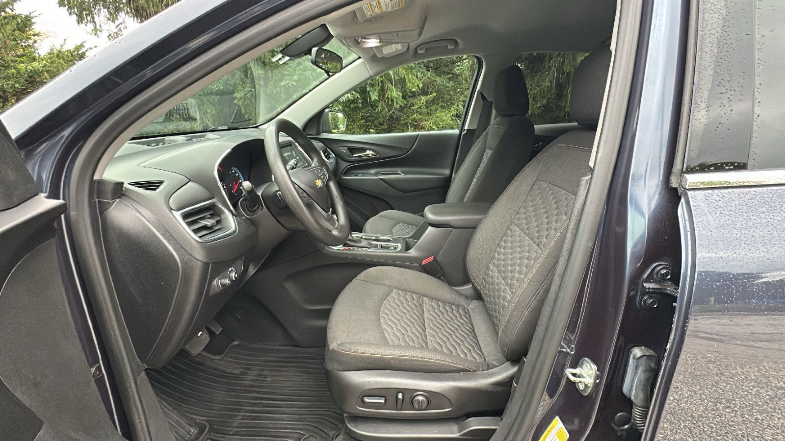 Used 2018 Chevrolet Equinox LT AWD/4WD image 13