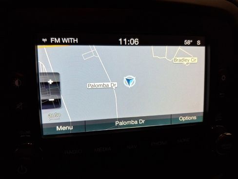 Used 2016 Jeep Renegade Latitude image 23