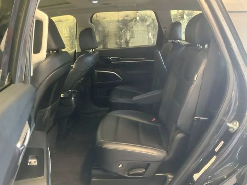 Used 2025 Kia Telluride S AWD/4WD image 27