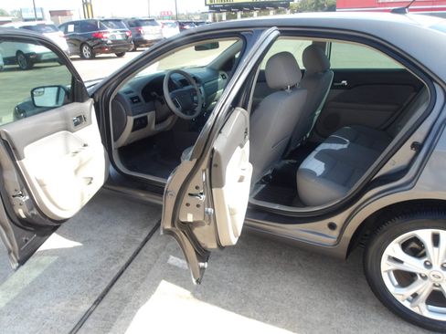 Used 2012 Ford Fusion SE image 15