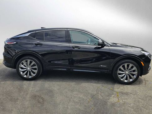 New 2026 Buick Envista Avenir FWD image 2