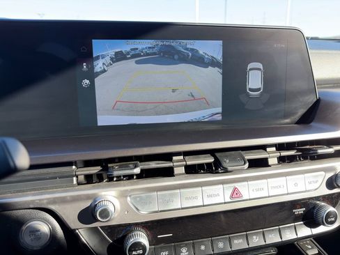 Used 2024 Kia Telluride S image 27