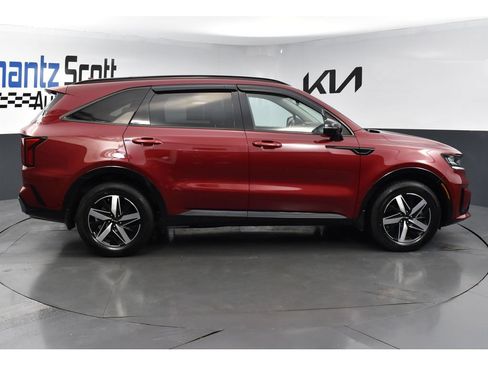 Used 2022 Kia Sorento S FWD image 6
