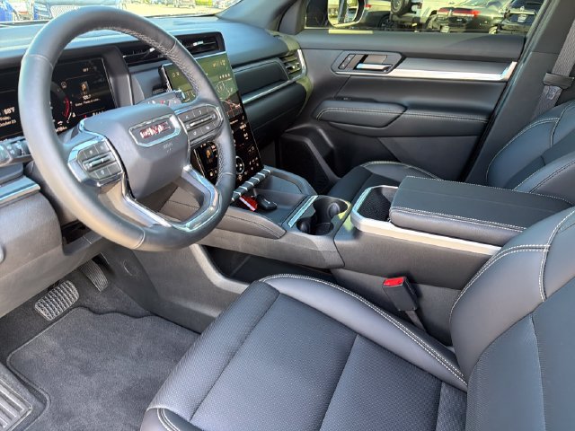 Used 2026 GMC Terrain Elevation w/ Elevation Premium Package FWD image 17