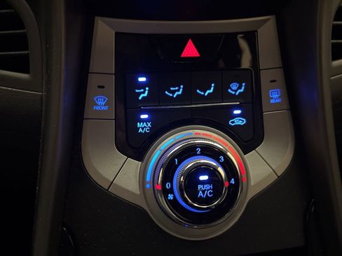 Used 2012 Hyundai Elantra GLS w/ Preferred Pkg 3 FWD image 19