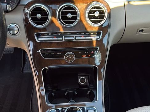 Used 2018 Mercedes-Benz C 300 4MATIC Sedan image 21