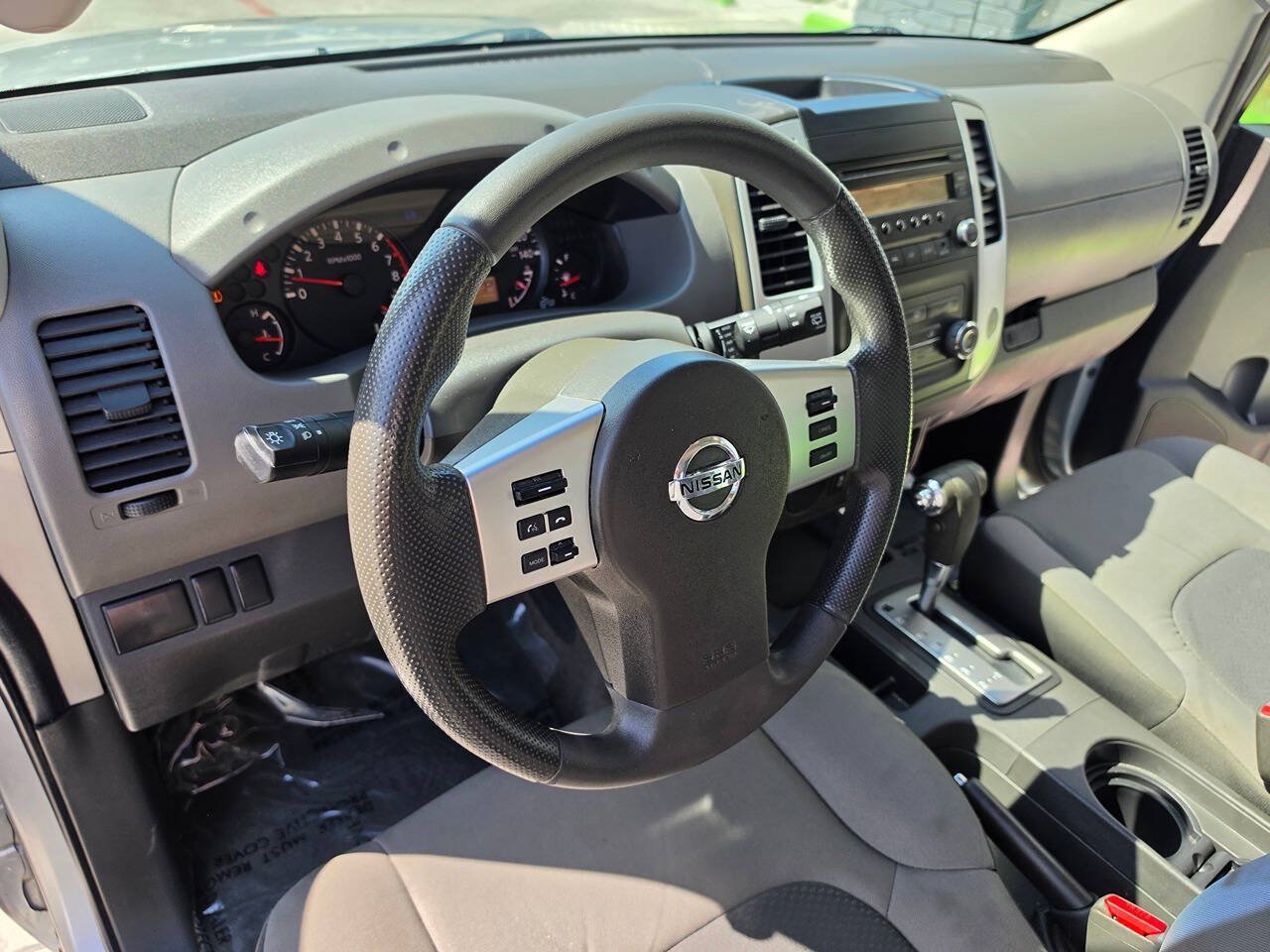 Used 2015 Nissan Xterra X RWD image 32