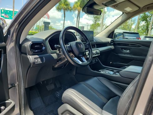 Used 2024 Honda Pilot EX-L image 9