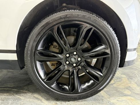 Used 2023 Land Rover Range Rover Velar R-Dynamic S image 34