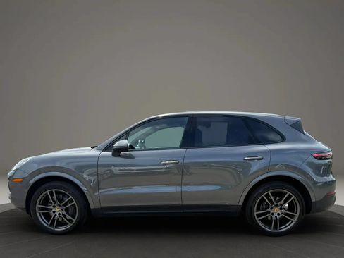 Used 2021 Porsche Cayenne AWD/4WD image 6