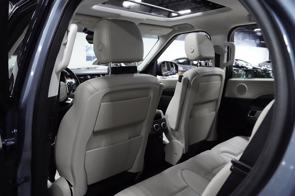 Used 2018 Land Rover Discovery HSE AWD/4WD image 22