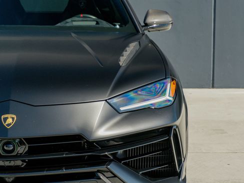Used 2024 Lamborghini Urus Performante AWD/4WD image 26