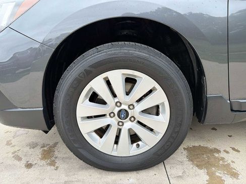 Used 2018 Subaru Outback 2.5i Premium AWD/4WD image 10