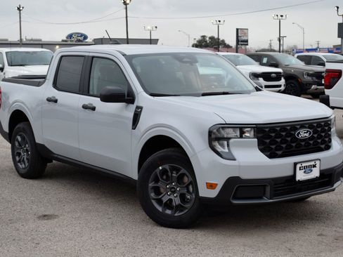 New 2026 Ford Maverick XLT image 3