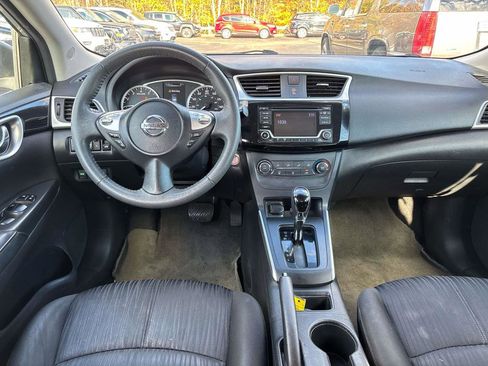 Used 2017 Nissan Sentra SV image 8