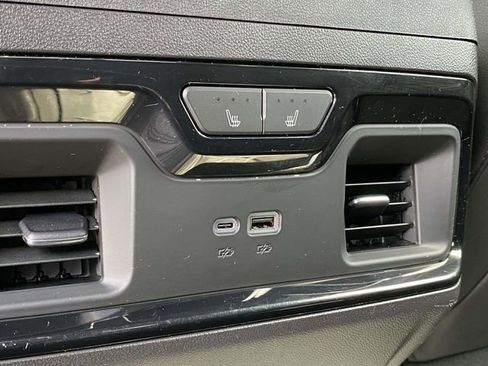 Used 2024 Chevrolet Silverado 1500 ZR2 w/ Technology Package image 16