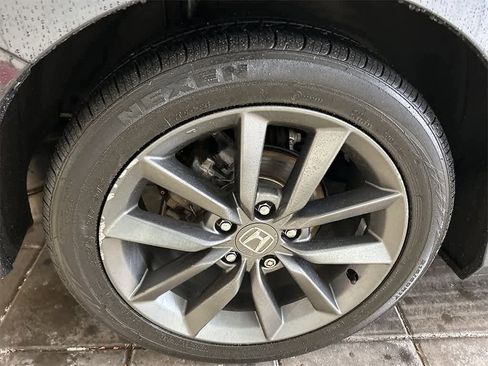 Used 2019 Honda Civic EX image 10