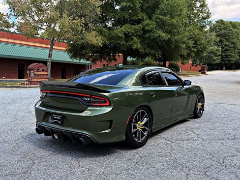 Used 2018 Dodge Charger R/T Scat Pack RWD image 5