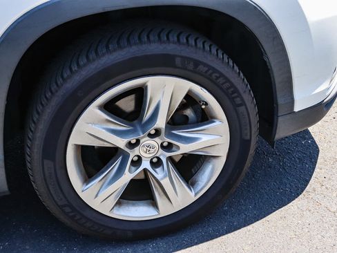 Used 2014 Toyota Highlander Limited FWD image 13