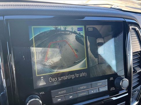 Used 2022 Nissan Titan Platinum Reserve w/ Moonroof Package image 26