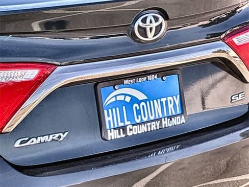 Used 2016 Toyota Camry SE image 13