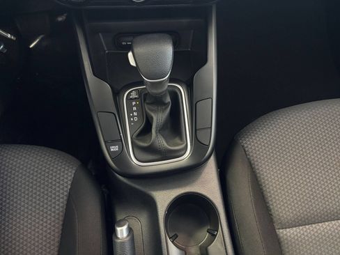 Used 2025 Kia Soul LX w/ LX Technology Package FWD image 39
