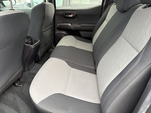 Used 2023 Toyota Tacoma TRD Off-Road image 26