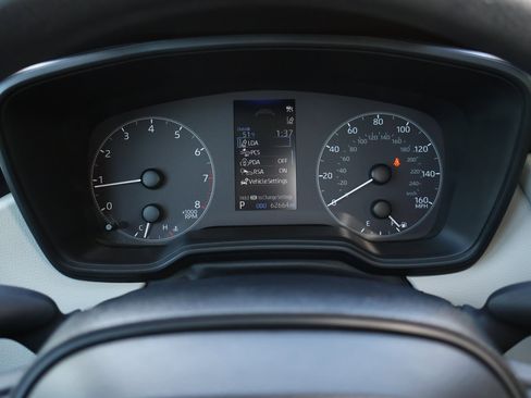 Used 2023 Toyota Corolla LE image 13