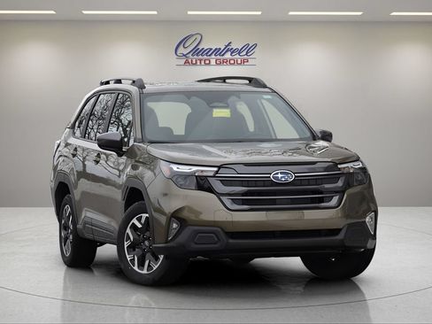 Used 2026 Subaru Forester Premium AWD/4WD image 1