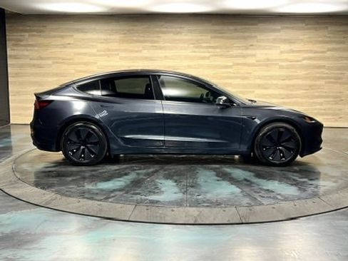 Used 2025 Tesla Model 3 Long Range AWD/4WD image 21