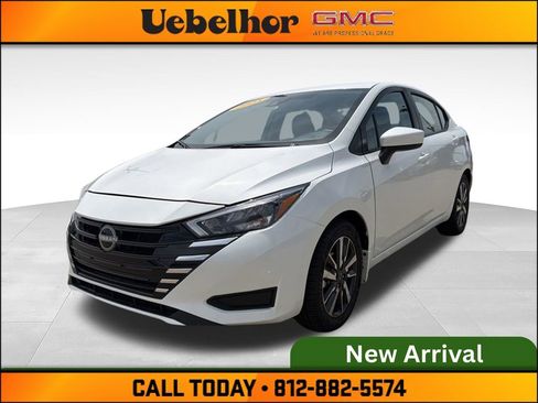 Used 2025 Nissan Versa SV w/ Trunk Package FWD image 13
