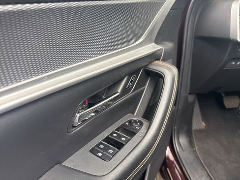 Used 2024 MAZDA CX-90 Plug-In Hybrid w/ Premium Pkg image 7