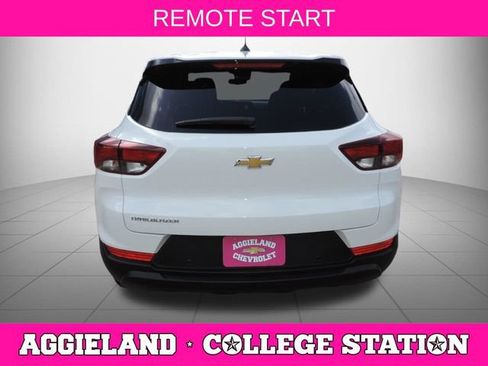 Used 2025 Chevrolet TrailBlazer LS w/ LS Convenience Package FWD image 5