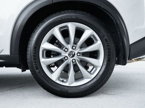 Used 2019 INFINITI QX50 Luxe w/ Navigation Package image 28