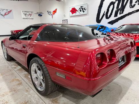Used 1994 Chevrolet Corvette Coupe RWD image 3