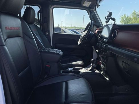Used 2018 Jeep Wrangler Unlimited Rubicon AWD/4WD image 14
