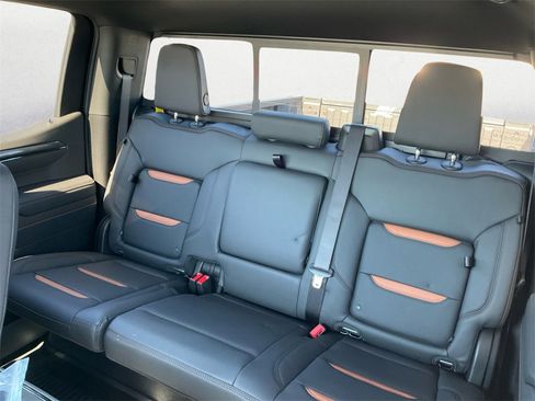 New 2026 GMC Sierra 1500 AT4 w/ AT4 Premium Package image 9
